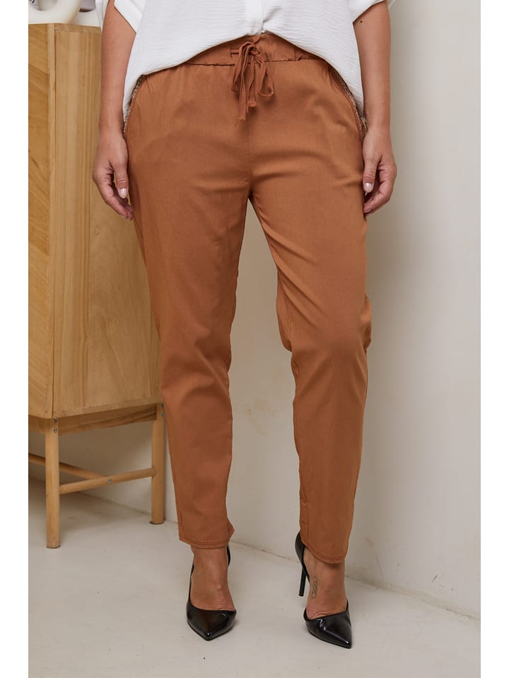 Curvy Lady Spodnie w kolorze brązowym rozmiar: 40/42