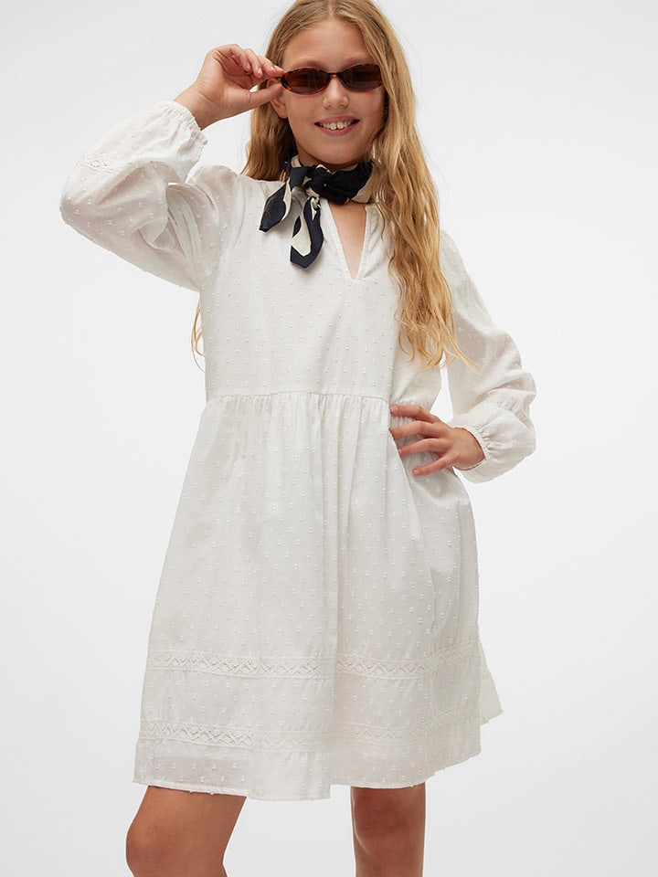 Vero Moda Girl Sukienka "Trine" w kolorze białym rozmiar: 152
