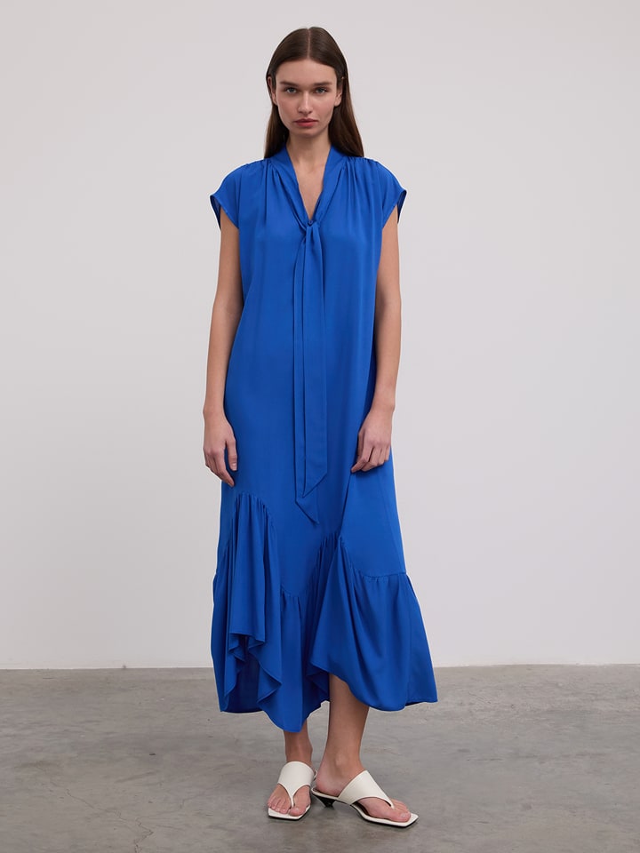 BGN Sukienka w kolorze niebieskim rozmiar: 36