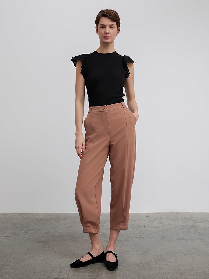 BGN Spodnie w kolorze jasnobrązowym rozmiar: 38