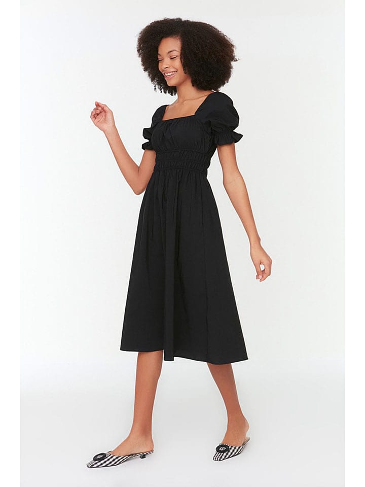 trendyol Sukienka w kolorze czarnym rozmiar: 40