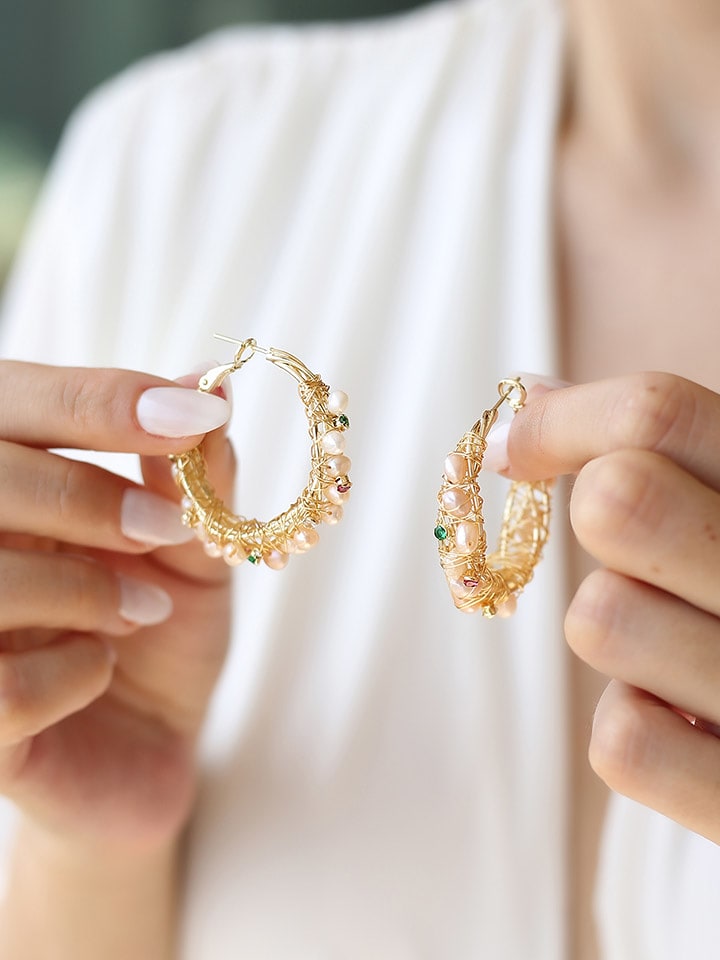 Pierres delicates Kolczyki-kreole w kolorze jasnoróżowym z perłami i cyrkoniami rozmiar: onesize