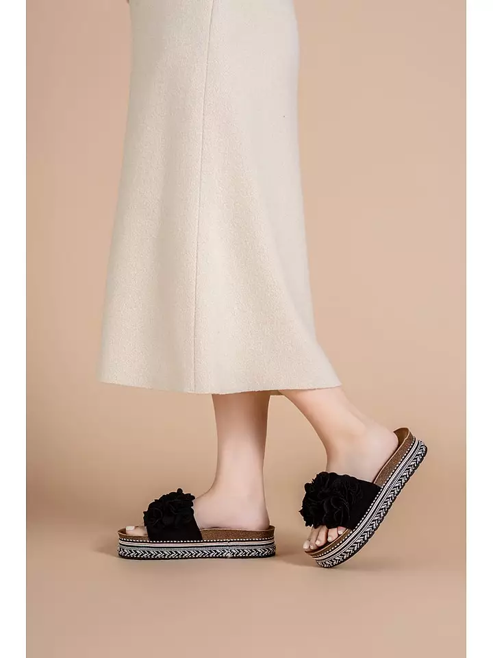 Foreverfolie Klapki w kolorze czarnym rozmiar: 36