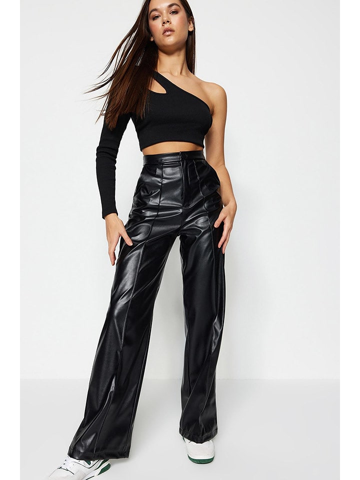 trendyol Spodnie w kolorze czarnym ze skóry syntetycznej rozmiar: M