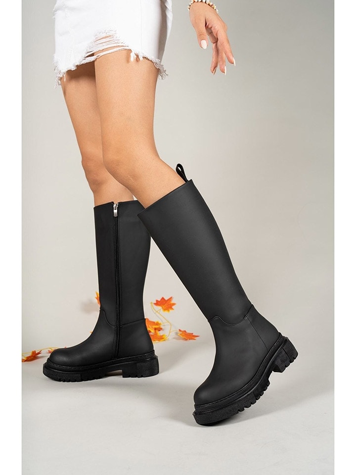 trendyol Kozaki w kolorze czarnym rozmiar: 38