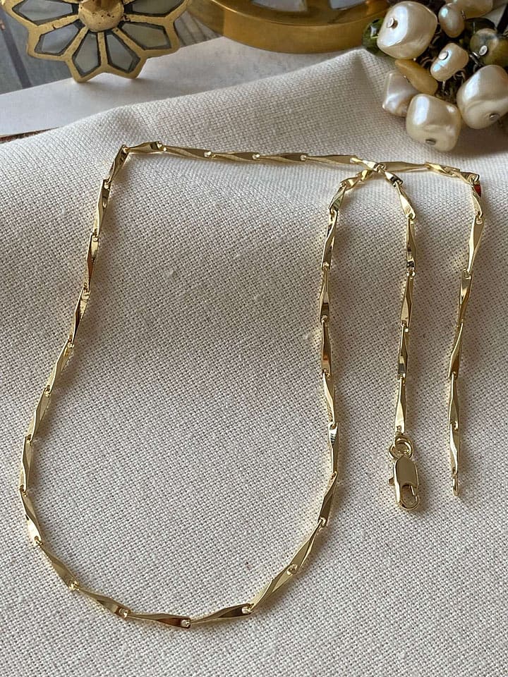 Luseera Pozłacany naszyjnik - dł. 45 cm rozmiar: onesize