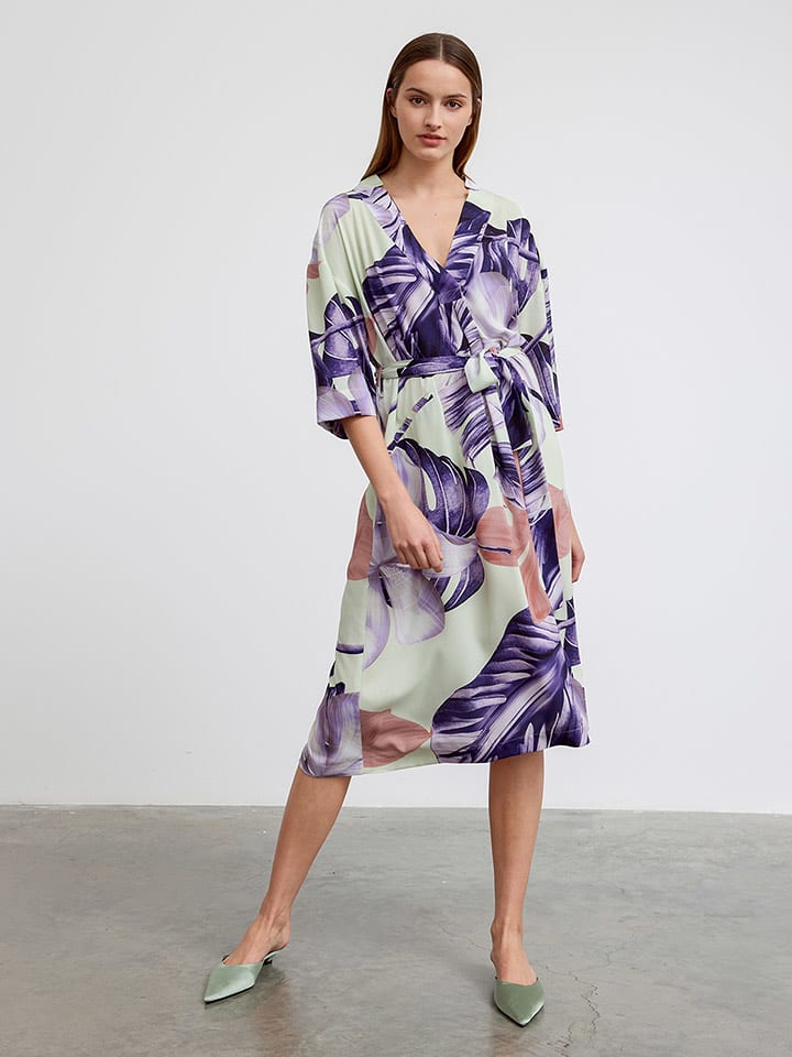 BGN Sukienka w kolorze miętowo-fioletowym rozmiar: 40