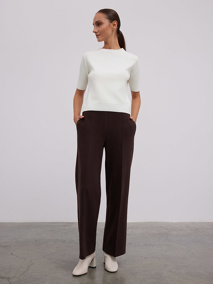 BGN Spodnie w kolorze brązowym rozmiar: 40