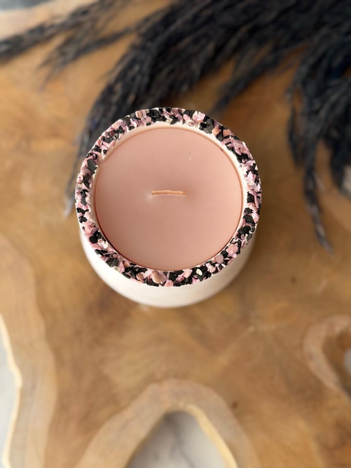 Lucky Bees Świeca w kolorze beżowym - 90 g rozmiar: onesize