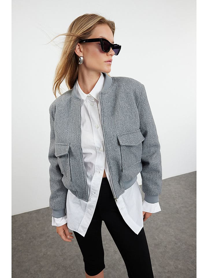 trendyol Kurtka w kolorze szarym rozmiar: M