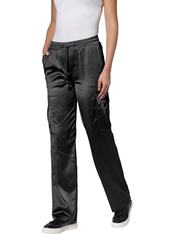 Heine Spodnie dresowe w kolorze czarnym rozmiar: 44