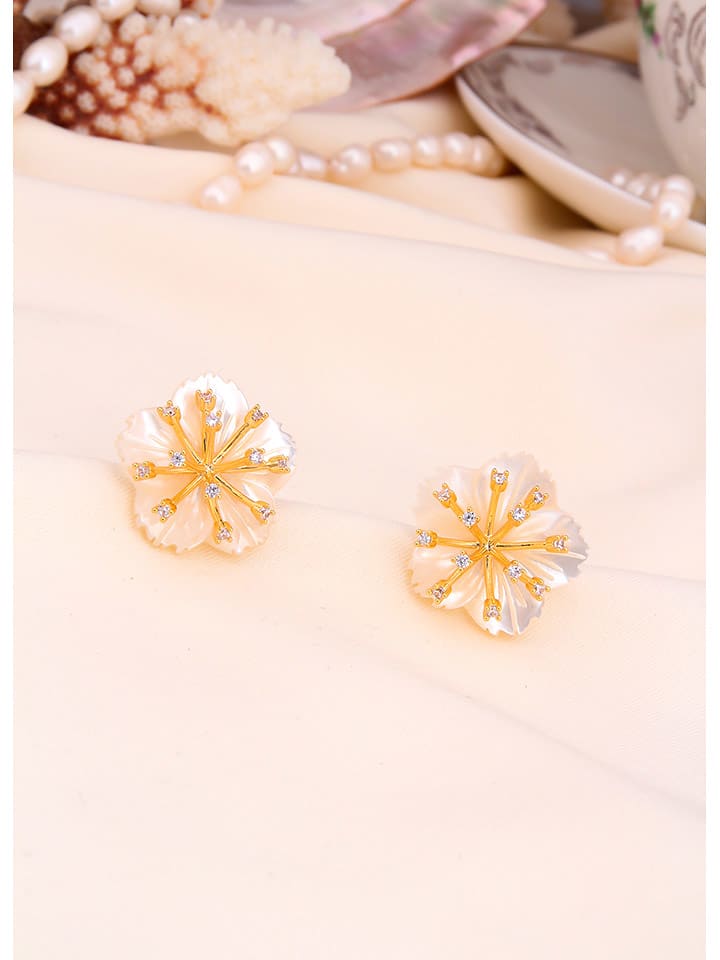 L'Atelier de Gaia Pozłacane kolczyki-wkrętki z masą perłową rozmiar: onesize