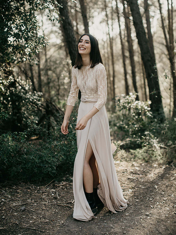 Ceylan Sukienka w kolorze kremowym rozmiar: 34-44