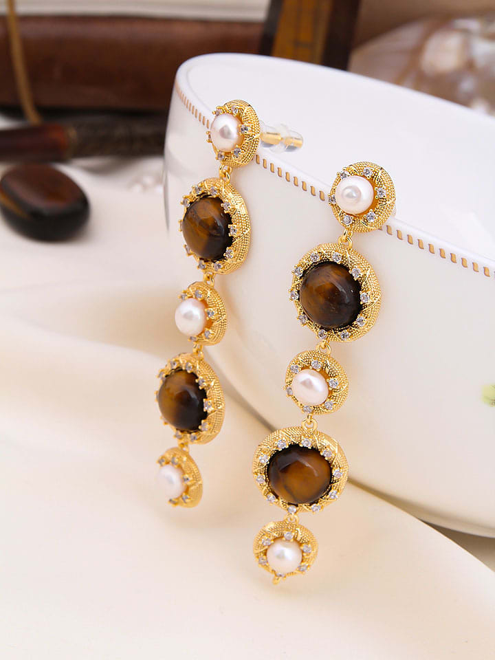 L'Atelier de Gaia Pozłacane kolczyki-wkrętki z perłami i tygrysim okiem rozmiar: onesize