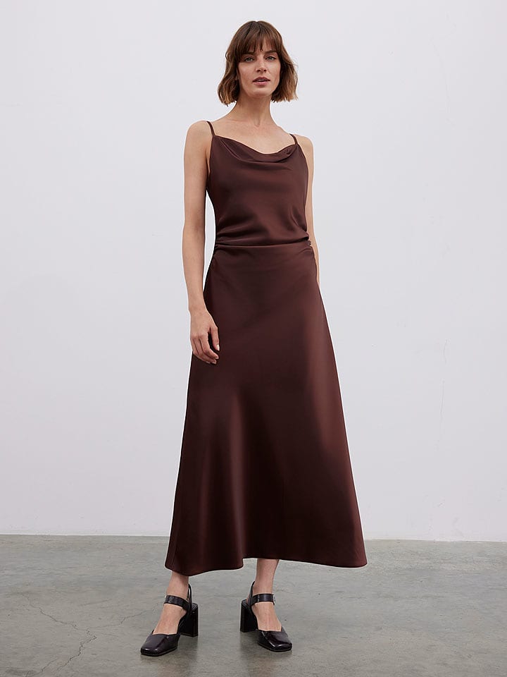 BGN Sukienka w kolorze brązowym rozmiar: 36