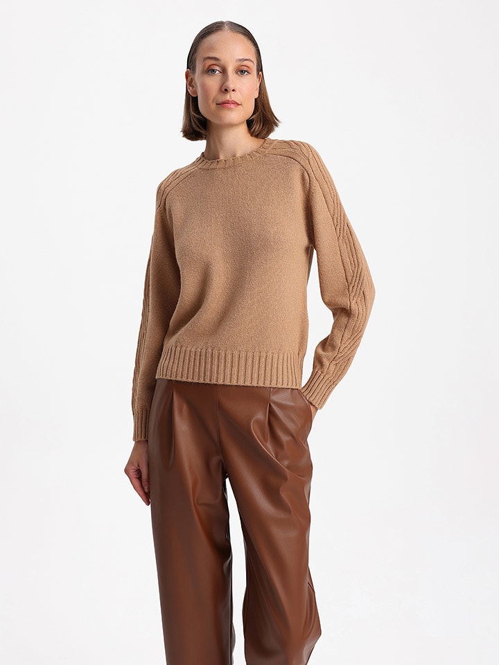 BGN Sweter w kolorze jasnobrązowym rozmiar: 38