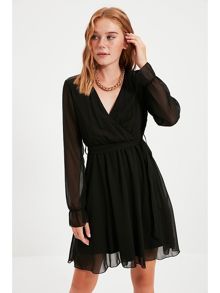 trendyol Sukienka w kolorze czarnym rozmiar: 42