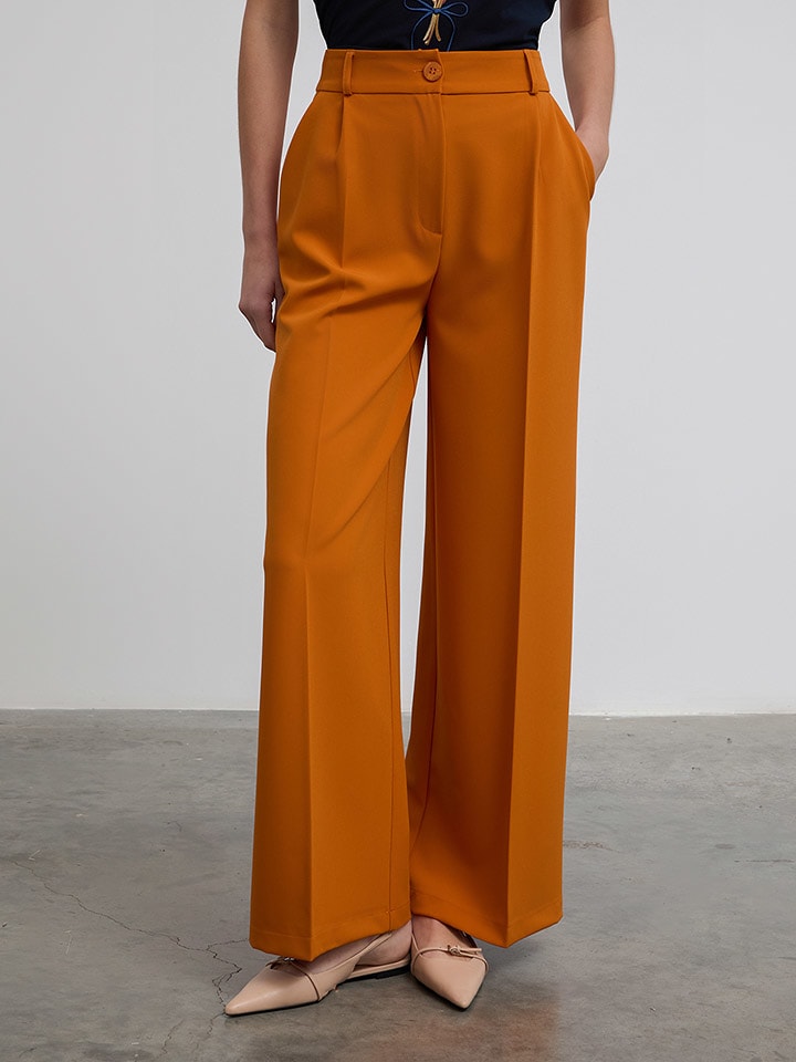 BGN Spodnie w kolorze jasnobrązowym rozmiar: 40