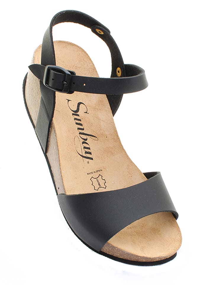 Sunbay Sandały "Yucca" w kolorze czarnym na koturnie rozmiar: 40