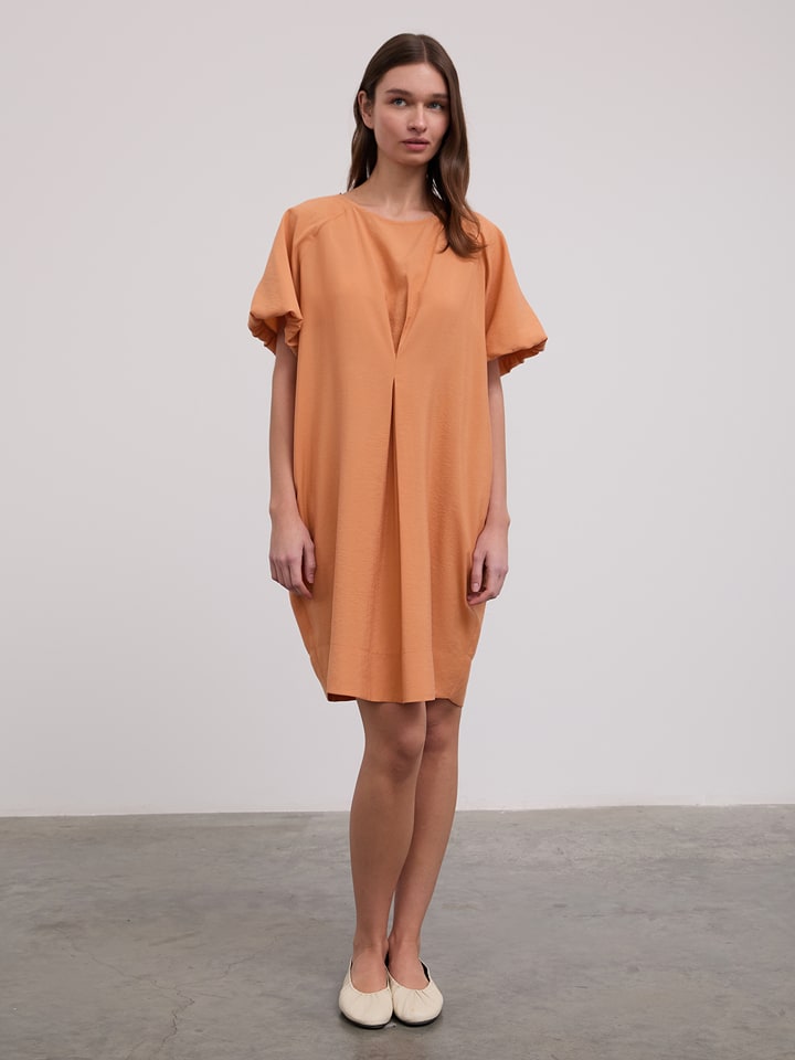 BGN Sukienka w kolorze pomarańczowym rozmiar: 38