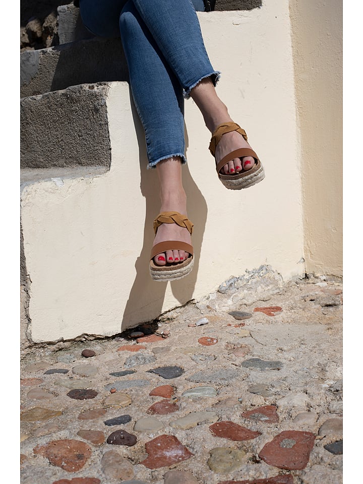 Sunbay Klapki "Mariara" w kolorze jasnobrązowym rozmiar: 40