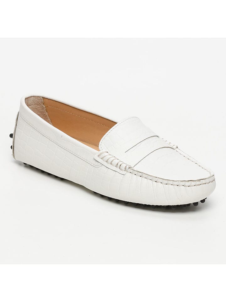 CHARLES & SMITH Skórzane mokasyny "Thandie" w kolorze białym rozmiar: 40