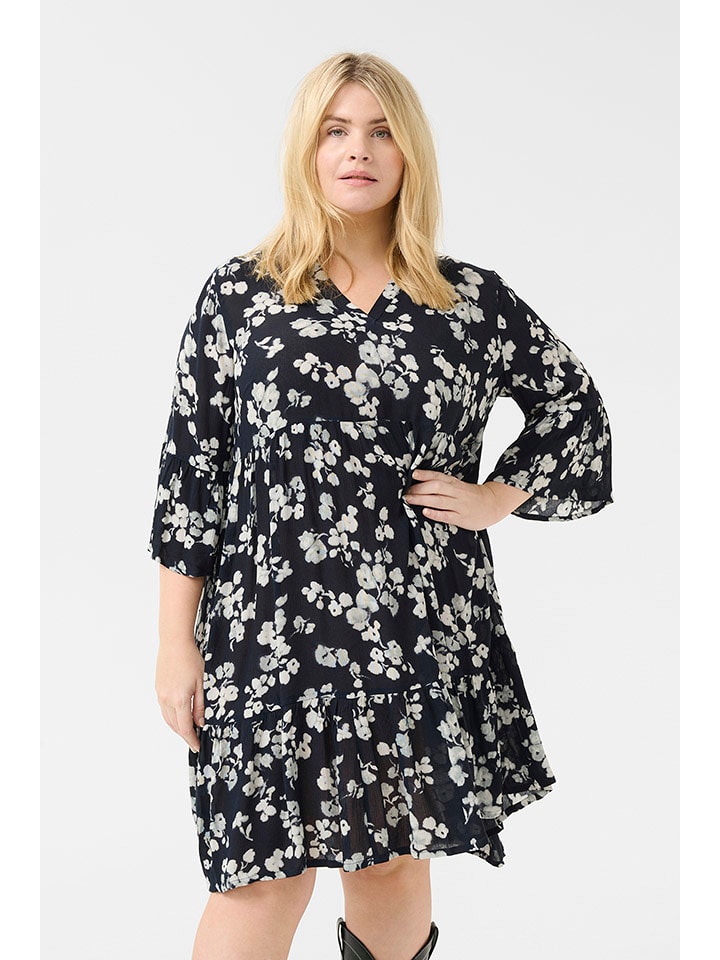 KAFFE curve Sukienka w kolorze granatowo-białym rozmiar: 52