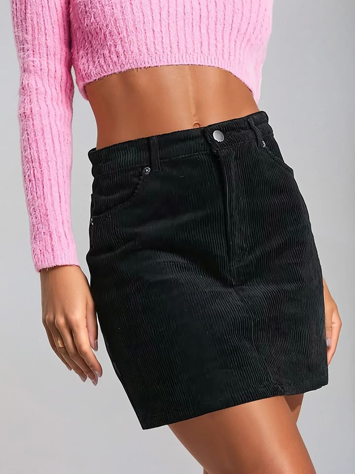 Monki Spódnica sztruksowa w kolorze czarnym rozmiar: 36