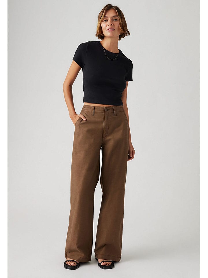 Levi's Spodnie - Comfort fit - w kolorze jasnobrązowym rozmiar: W30/L32