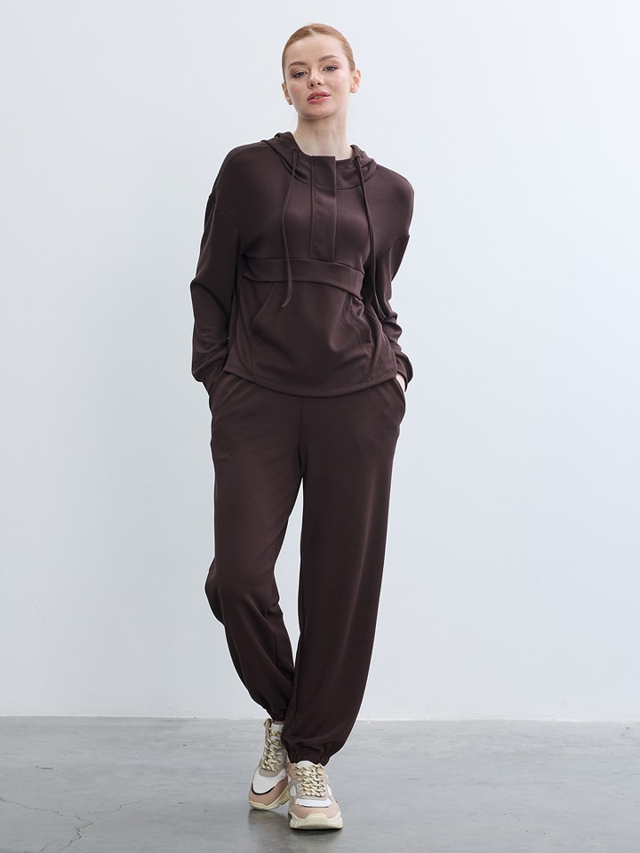 BGN Spodnie dresowe w kolorze brązowym rozmiar: 40