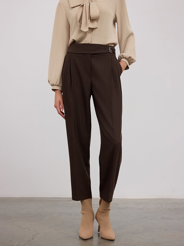 BGN Spodnie w kolorze brązowym rozmiar: 34