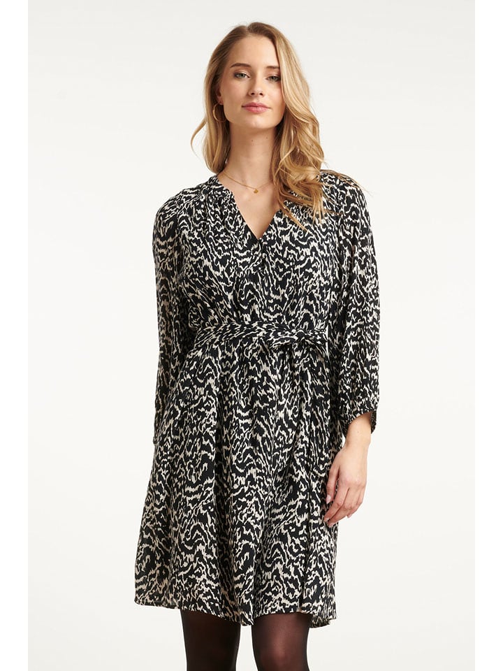 Smashed Lemon Sukienka w kolorze czarnym rozmiar: 3XL