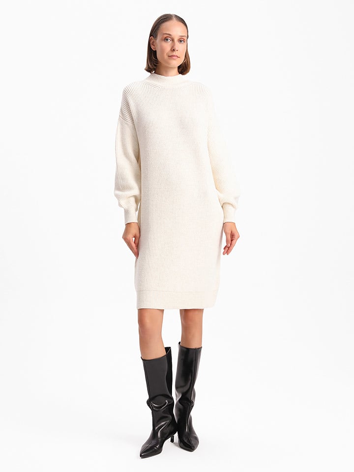 BGN Sukienka dzianinowa w kolorze kremowym rozmiar: 36