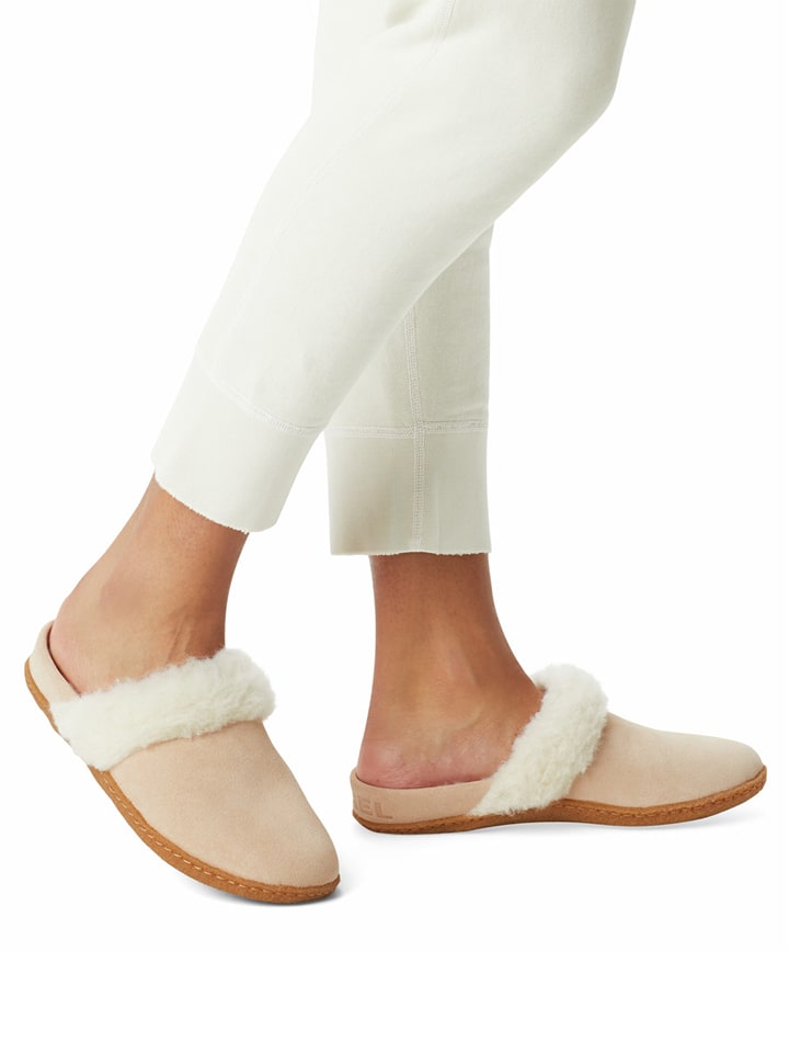 Sorel Kapcie "Nakiska" w kolorze beżowym rozmiar: 36