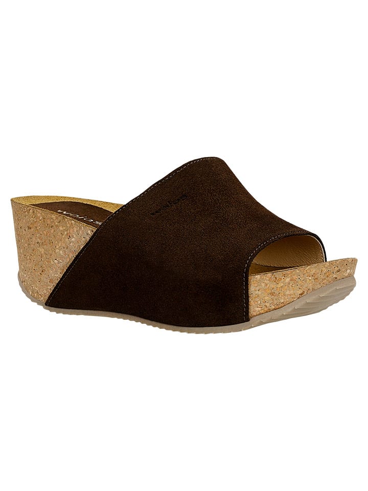 Wojas Skórzane klapki w kolorze czarnym na koturnie rozmiar: 38