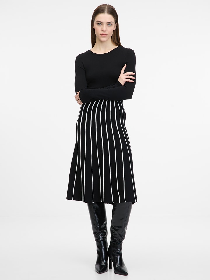 orsay Sukienka w kolorze czarnym rozmiar: S