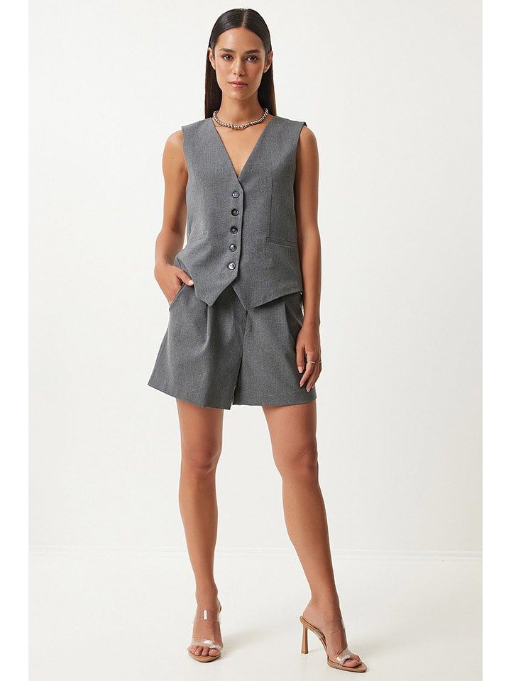 Happiness Istanbul Bermudy w kolorze szarym rozmiar: 38