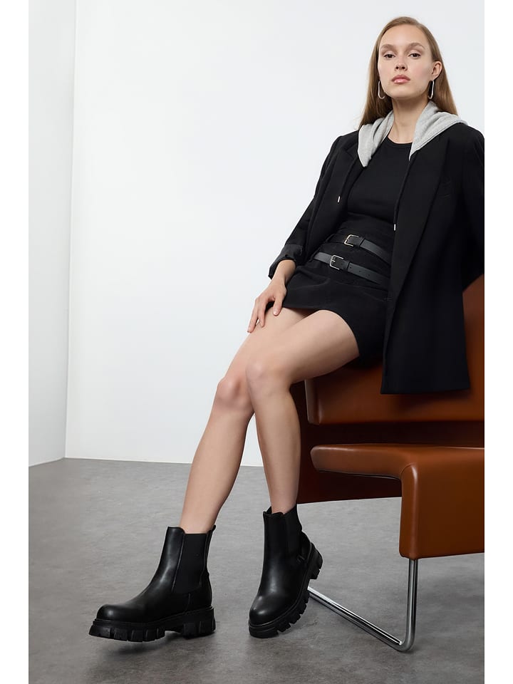 trendyol Sztyblety w kolorze czarnym rozmiar: 40