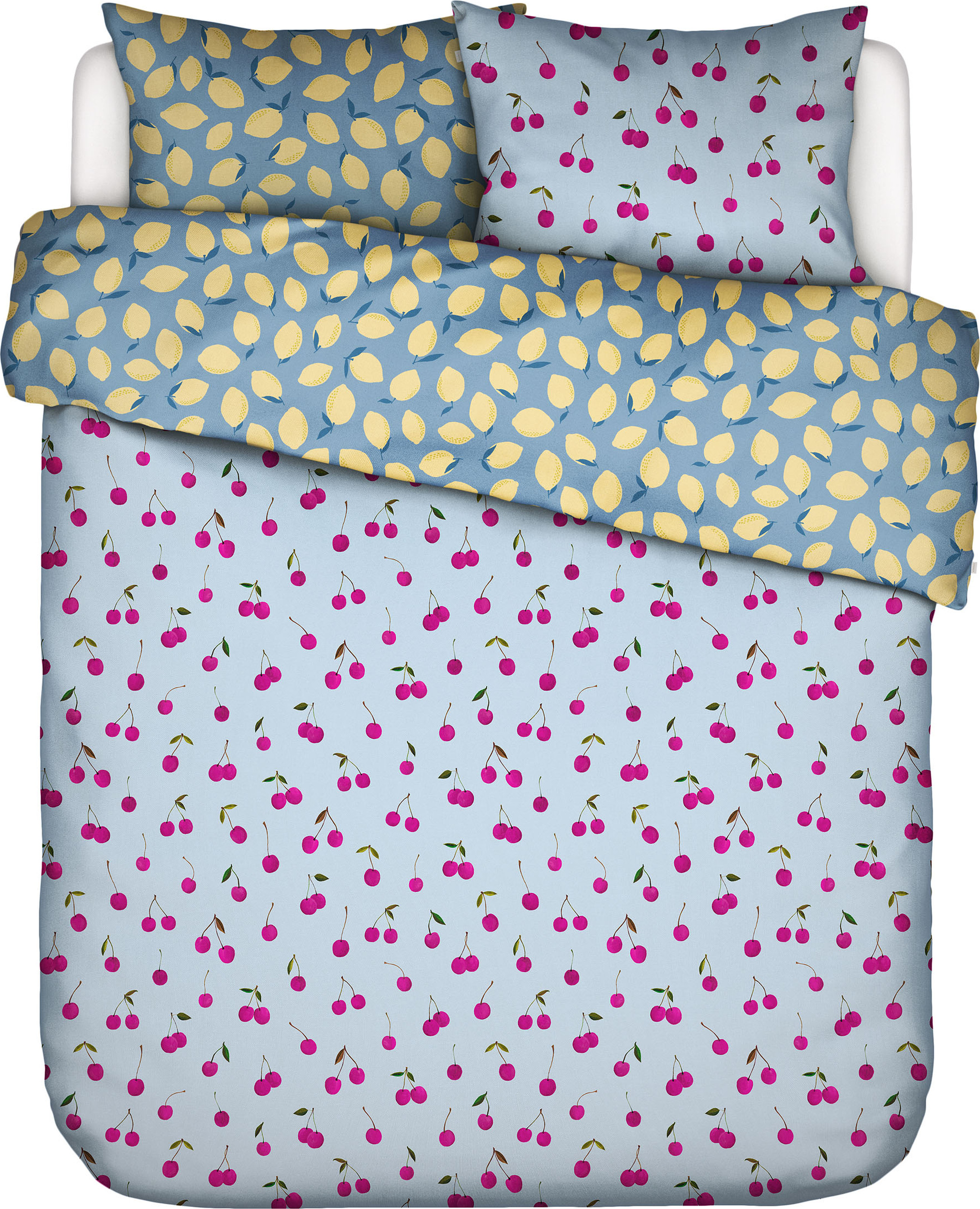 Pościel Zesty Cherry 200 x 220 cm jasnoniebieska z 2 poszewkami na poduszki 60 x 70 cm zapięcie flap
