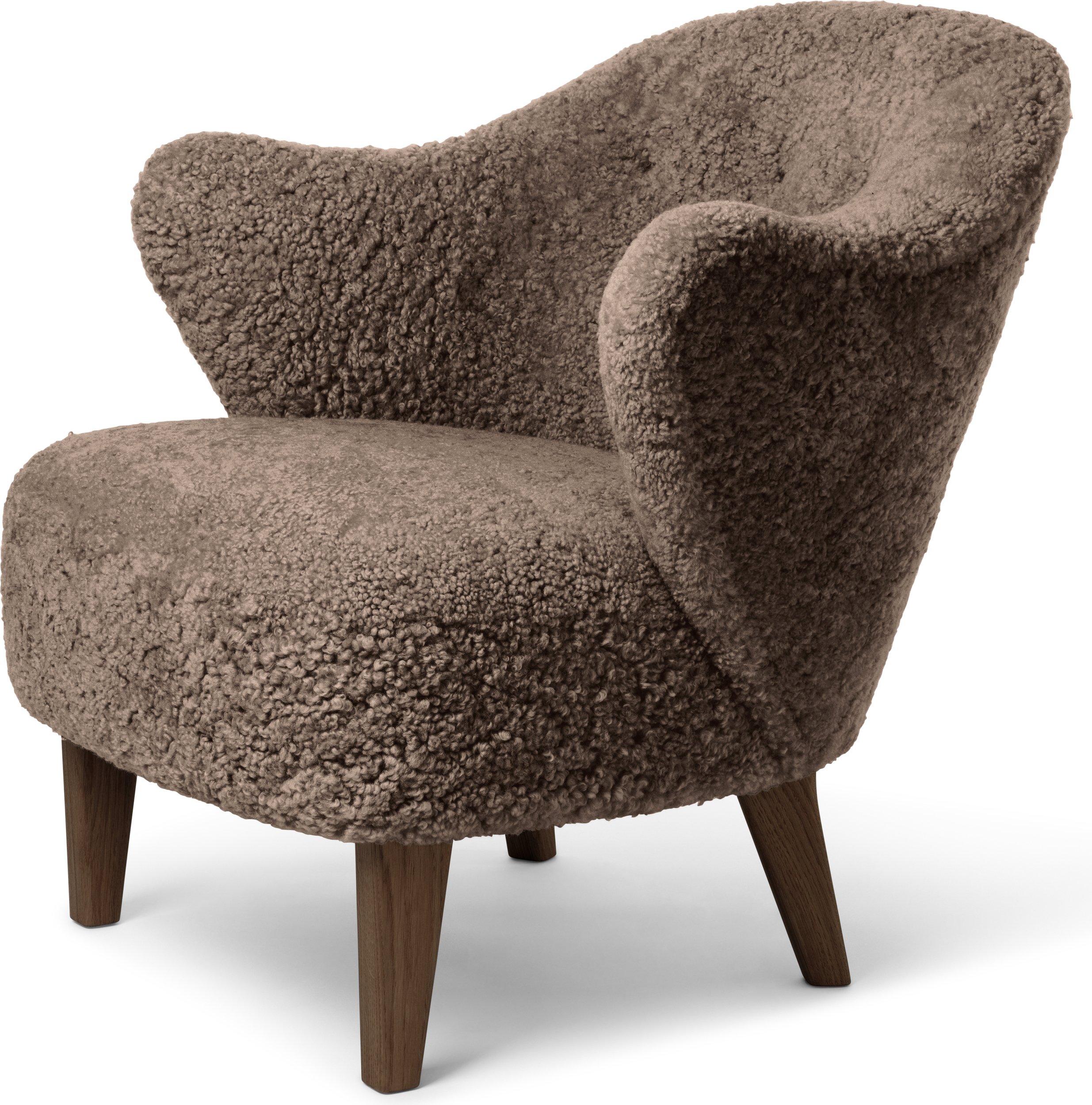 Fotel Ingeborg Sheepskin brązowy na ciemnych dębowych nogach