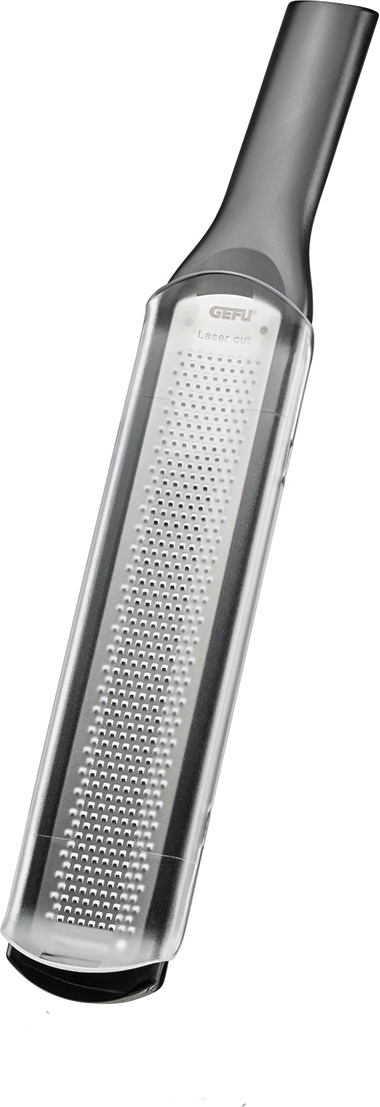 Tarka Rafino z tacką do zbierania