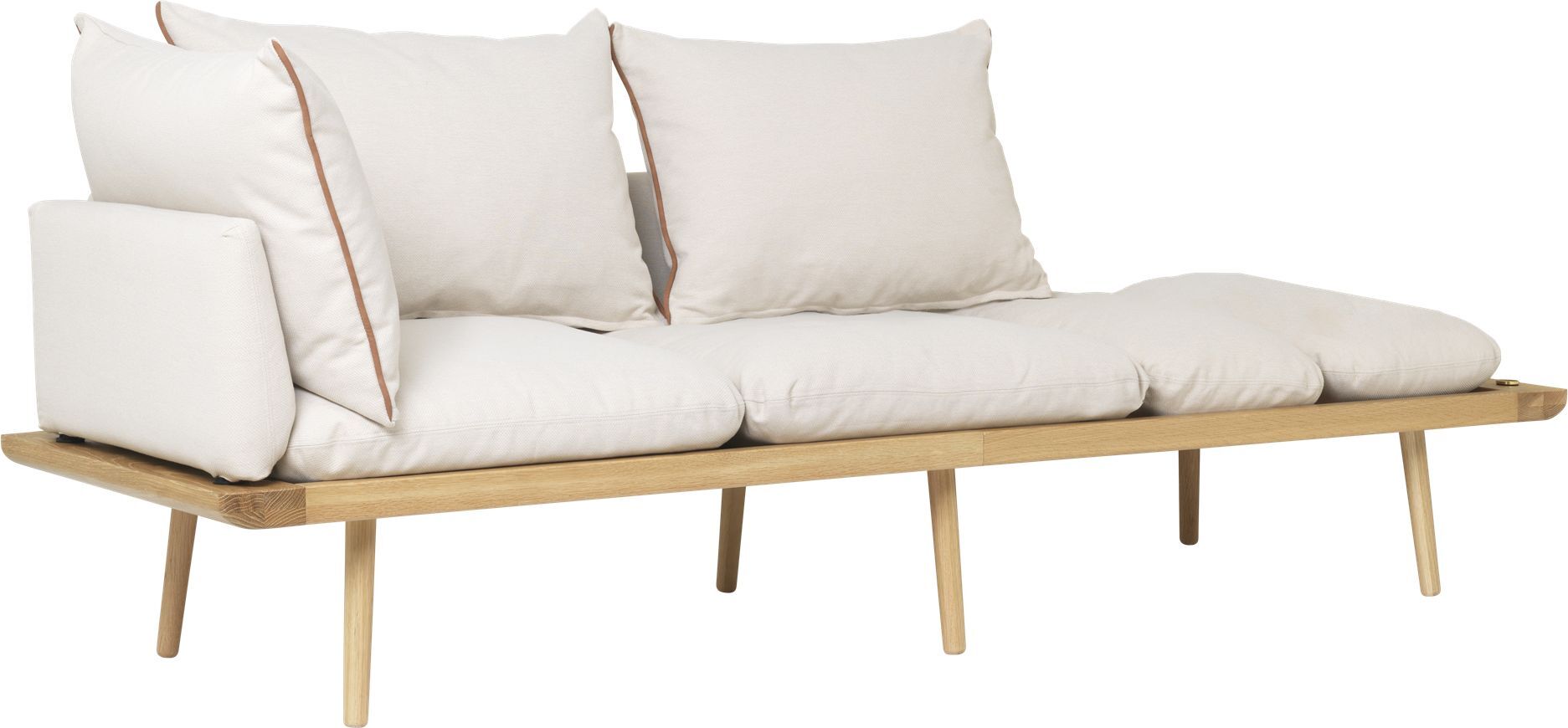 Sofa trzyosobowa Lounge Around jasnopiaskowa na dębowych nogach