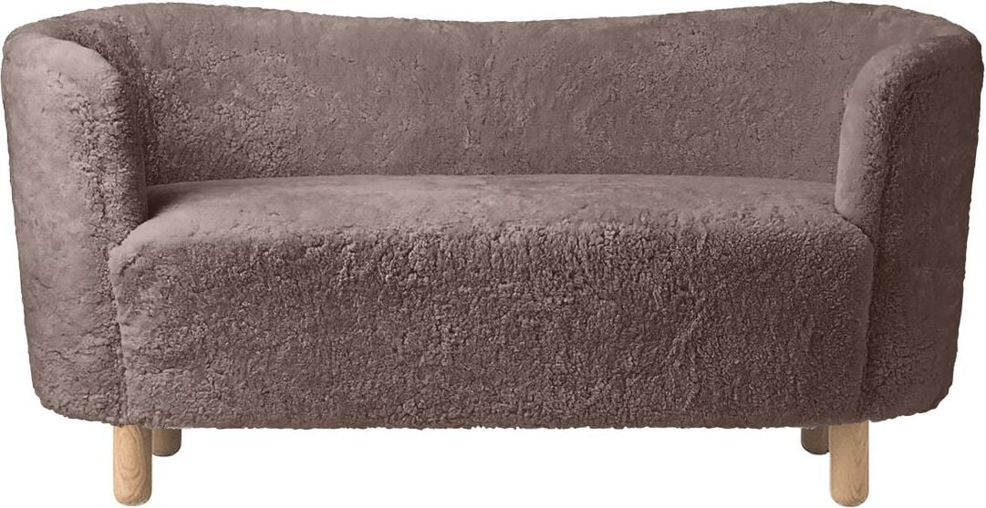 Sofa Mingle Sheepskin brązowa na dębowych nogach