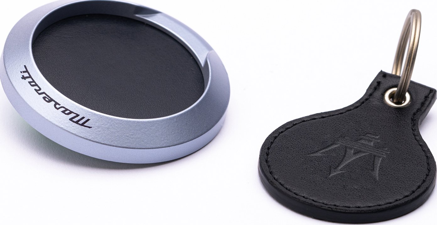 Brelok do kluczy magnetyczny Pininfarina Maserati czarny