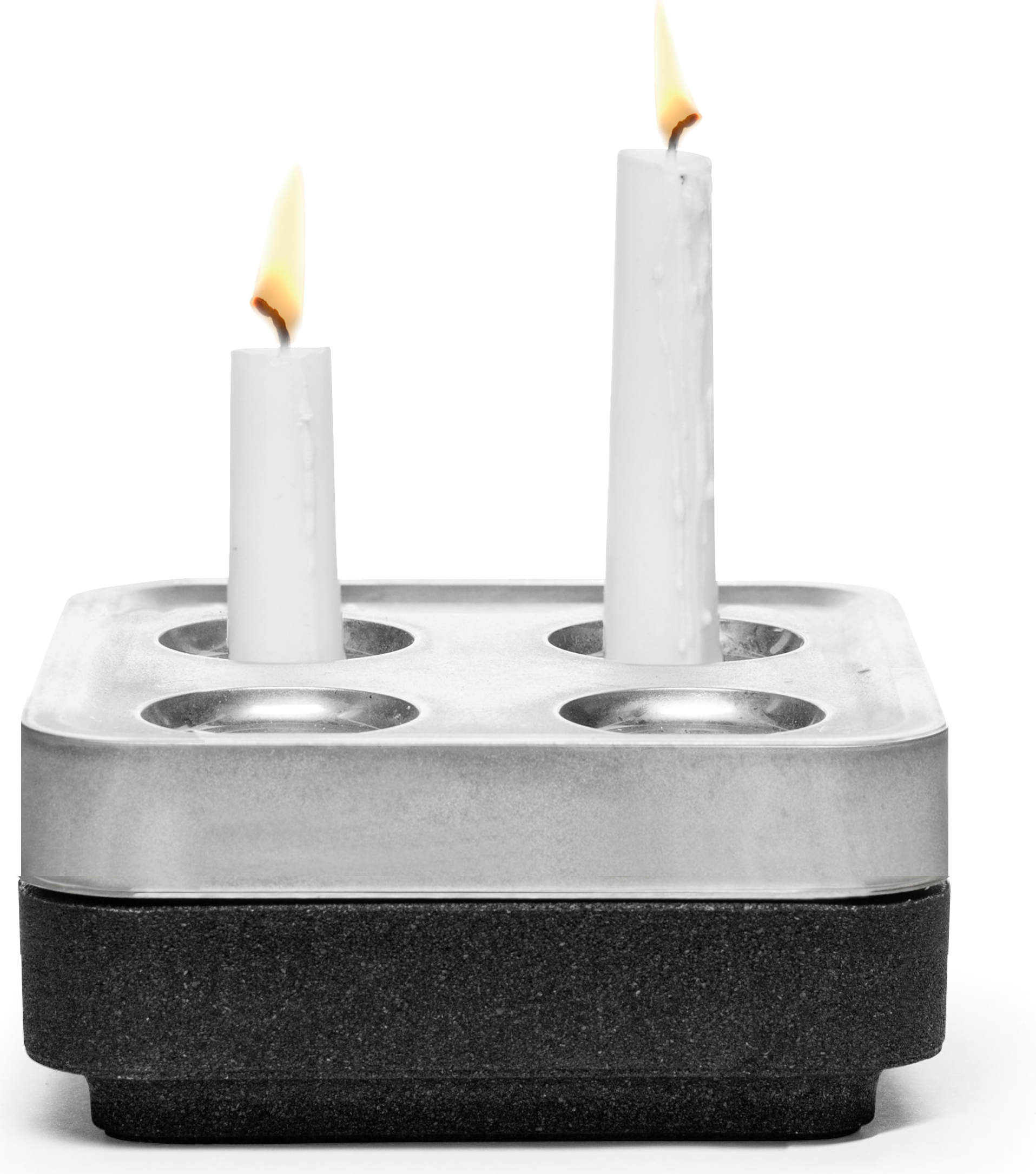 Świecznik Stumpastaken Fyran aluminium polerowane z czarną podstawką