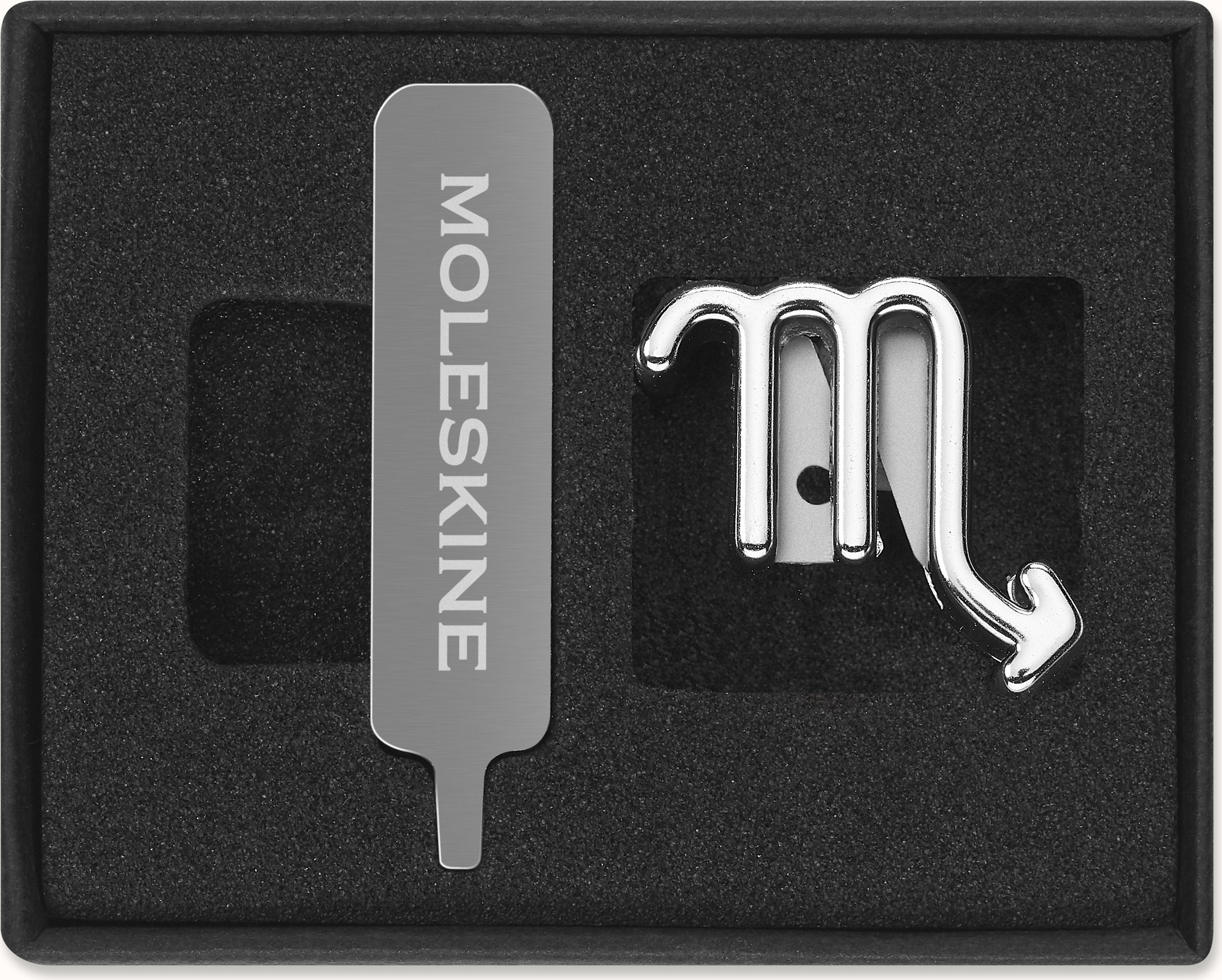 Przypinka na notes Moleskine zodiak skorpion srebrna