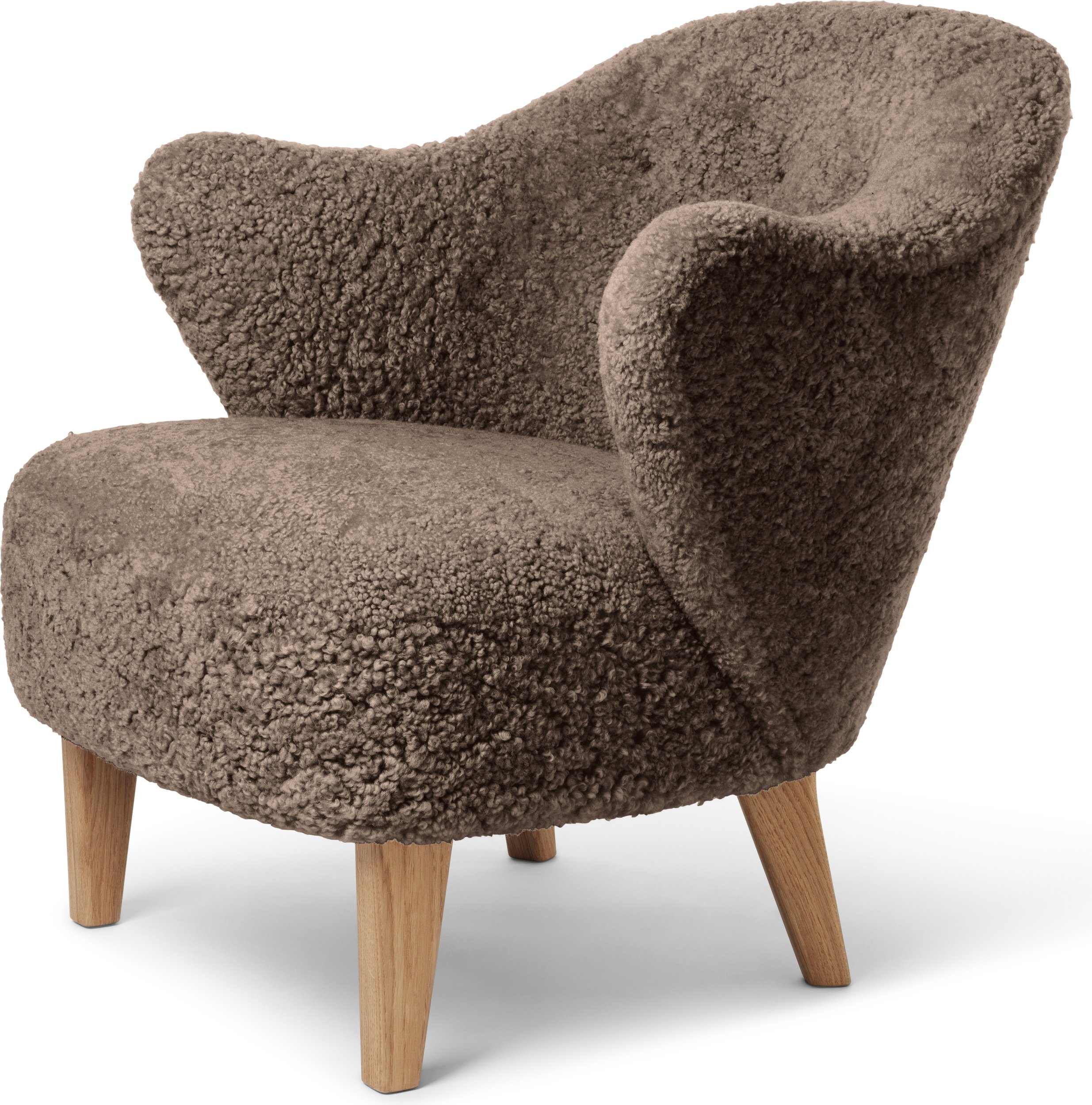 Fotel Ingeborg Sheepskin brązowy na dębowych nogach