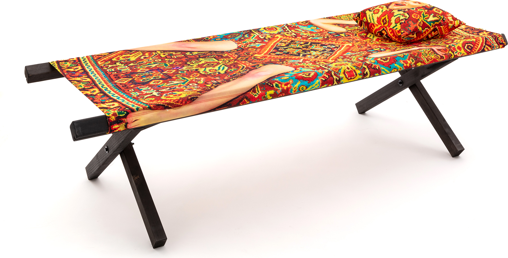 Leżanka ogrodowa Toiletpaper Lady on Carpet